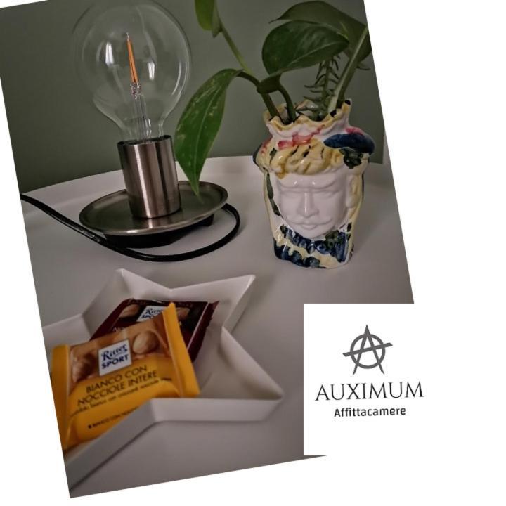AUXIMUM Affittacamere Osimo Esterno foto