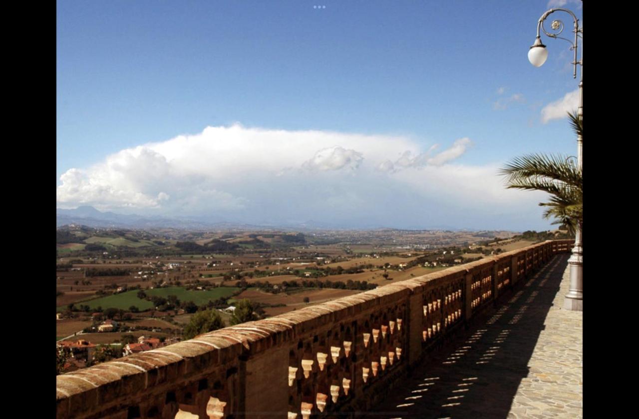 AUXIMUM Affittacamere Osimo Esterno foto